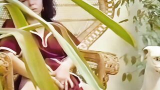 mom masturbating into this retro clip