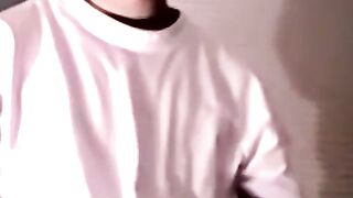 Amateur masturbator Pearl comes hard after solo session