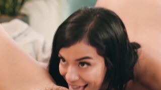 Dykes Gia Derza and Savannah Sixx go for scissoring session