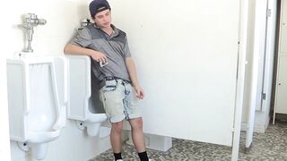 Perps4Sale.com - Kinky gay Dylan Hayes barebacked by BBC officer Dillion Diaz