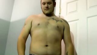 Big youngster masturbates and get sucked by a mature homo