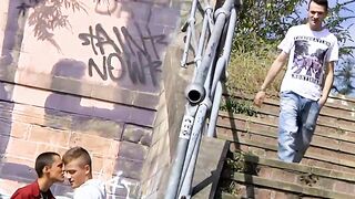 Straight cop William Brooklyn sucks two dicks and fuck them hard