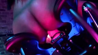 Crazy bitches sharing sperm inside a sexsual kiss