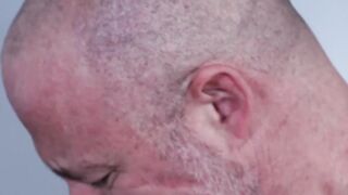 Beefy hairy lovers Justine Eros and Musclebear Montreal suck each others cock