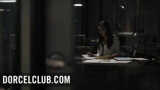 Perfect hot Emily Willis does extra hours with her boss