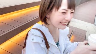 A short-cut female college school girl (22) from Kansai, a signboard women of an izakaya. An energetic women with a too incredible personality. She pretends to be a hip cowgirl SEX.