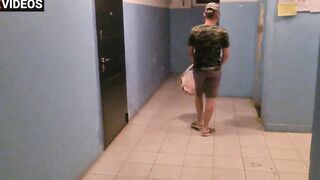 A married housewife offer herself to a pizza delivery man