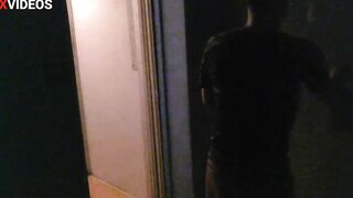 A married housewife offer herself to a pizza delivery man