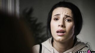milf psychologist Nicky Thorne DPed with a long penis and a long vibrator