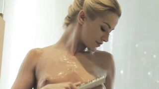 21 NATURALS - Blonde Baddie Cherry Kiss Cleans Up For Anal Satisfaction