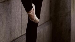 Ballerina loves 2 loads on her face