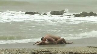 Soak Goddess gets screwed inside the water