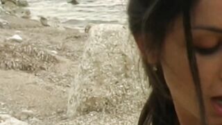 Slender Bombshell gets arse banged on the beach
