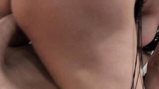 chinese goddess gets pumped and cumshot