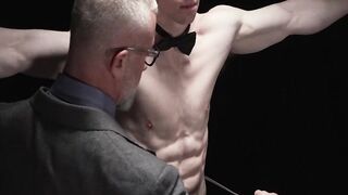 Young twink Jesse Stone screamed as he took the big throbbing cock of muscular Lance