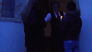 Tempting beauties Unwind their twats