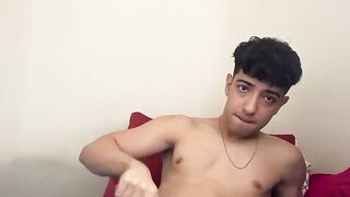 Cute Hunk Henry Lynes enjoys stroking his huge cock in his bed