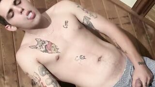 Smoke lover Drac busts nut after working his fat cock