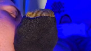 Handsome Shy got his feet worshiped and sucked by horny Dan Edwards