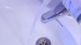 Trashy blondie gets nailed and cumshot
