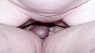 Nympho old lady taking a hugest dick