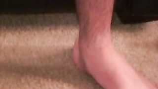 Inked middle aged amateur guy cums on a plate after jerking
