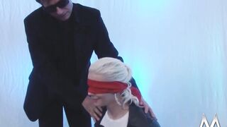Surprise bukkake gang bang for Eva