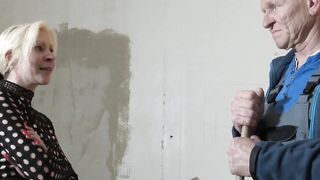 German skank goes around giving fellatio