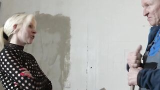 German skank goes around giving fellatio