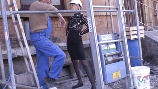 German skank goes around giving fellatio