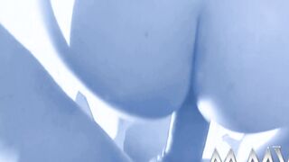 Slutty sluts gets facialized at the poolside