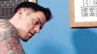 Muscular Dakota Payne gave Jock Casey Everett a kinky footjob before ramming him in b