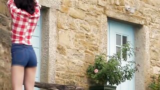 Natural beauty Sade Mare takes off her clothing and revealing her hot assets