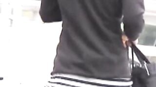 Japanese babes in short skirts filmed with hidden camera