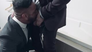 Kinky Manuel Skye gets his cock hungry ass rimmed before sex