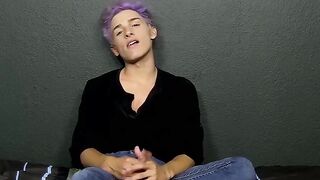 BoyObsession.com - Skyler Williams' very cute pretty boy toy play time with fun surpr