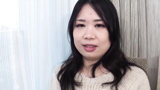 Kaori Sakuraba is a cheating ex-wife into Tokyo looking for outdoors sex