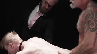 DisposedBoys.com - Young twink Jesse Stone screamed as he took the big throbbing cock