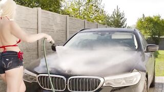 Busty bikini gf wants dick after soapy car wash