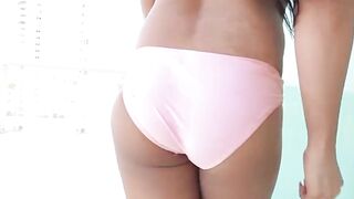 Attractive Latin shemale Thalita Da Silva pleasures herself