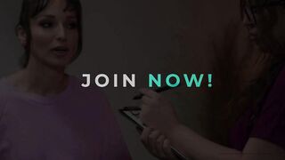 ALL CUNT WITH MOUTH STROKES - Beauty Leana Lovings Tries New VR Grind With Her Hottie Client FRENCH SUBTITLES
