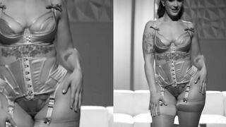 TRANSFIXED - Lucky Cis Beauty Siri Dahl Has Stunning Group Fucked With Emma Rose, Jade Venus, & Khloe Kay