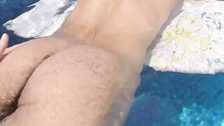 Fun in the pool and handjob Vincenzo Mazzi