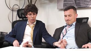 HETEROFLEXIBLE - Heterosexual Cristiano Jerks Off His Boss Derek Kage & Does As He Wants For Promotion