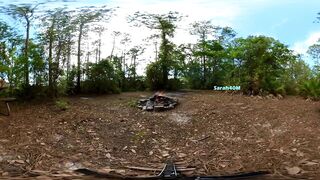 Campfire cunt with mouth (360 Spherical 2D)