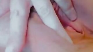Chunky Hot masturbate her chubby snatch !
