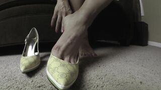 255. Dangling My Pumps.