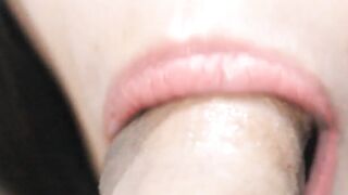 BOMBSHELL TEENIE OFFER PASSIONATE CLOSE-UP HEAD WITH CUM INSIDE MOUTH