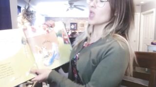Webcam cunt with mouth Nicole Pearl Tries Reading Out Noisy