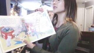 Webcam cunt with mouth Nicole Pearl Tries Reading Out Noisy